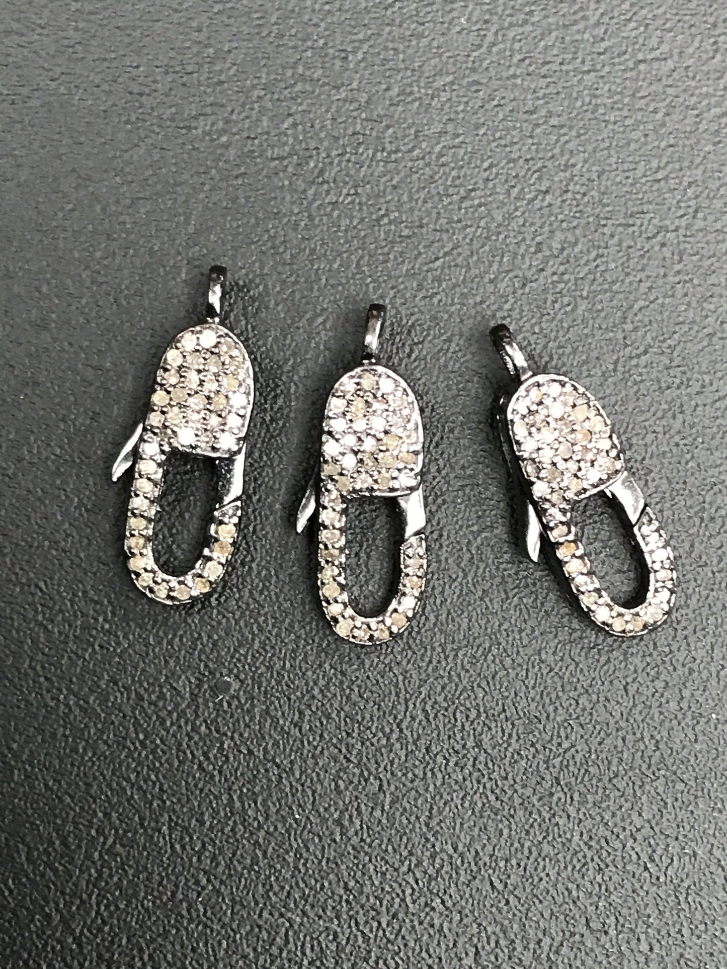 Clasps Diamond