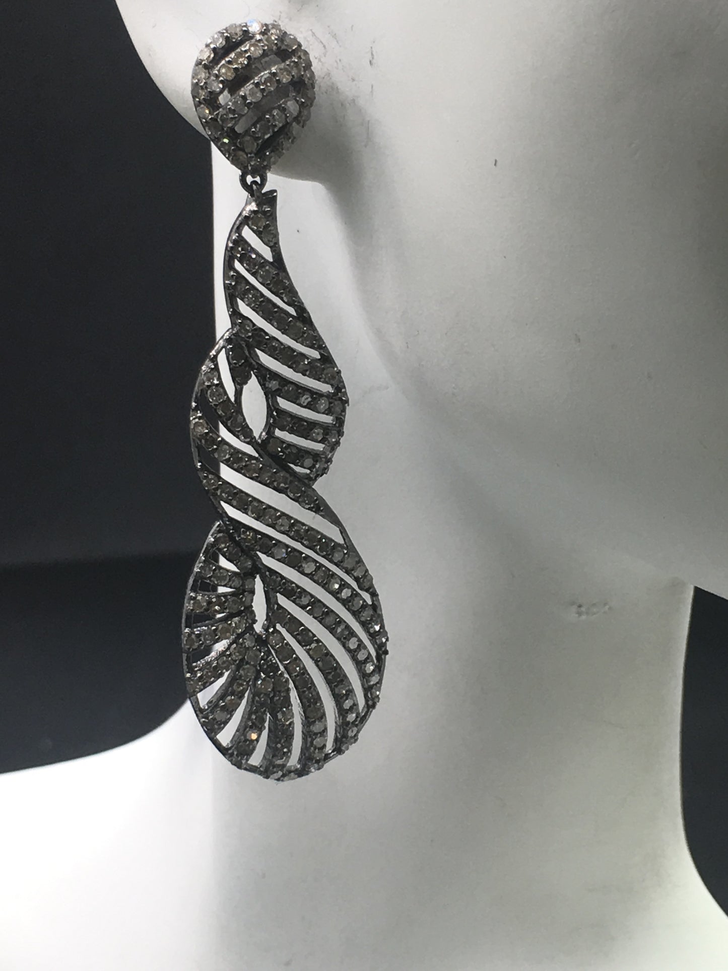 Twisted Shape Diamond Earring