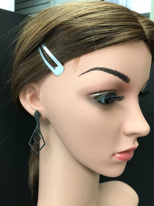 BLACK SPINEL SILVER EARRINGS