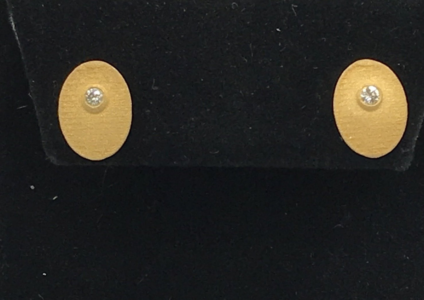 Oval Diamond Earring Stud