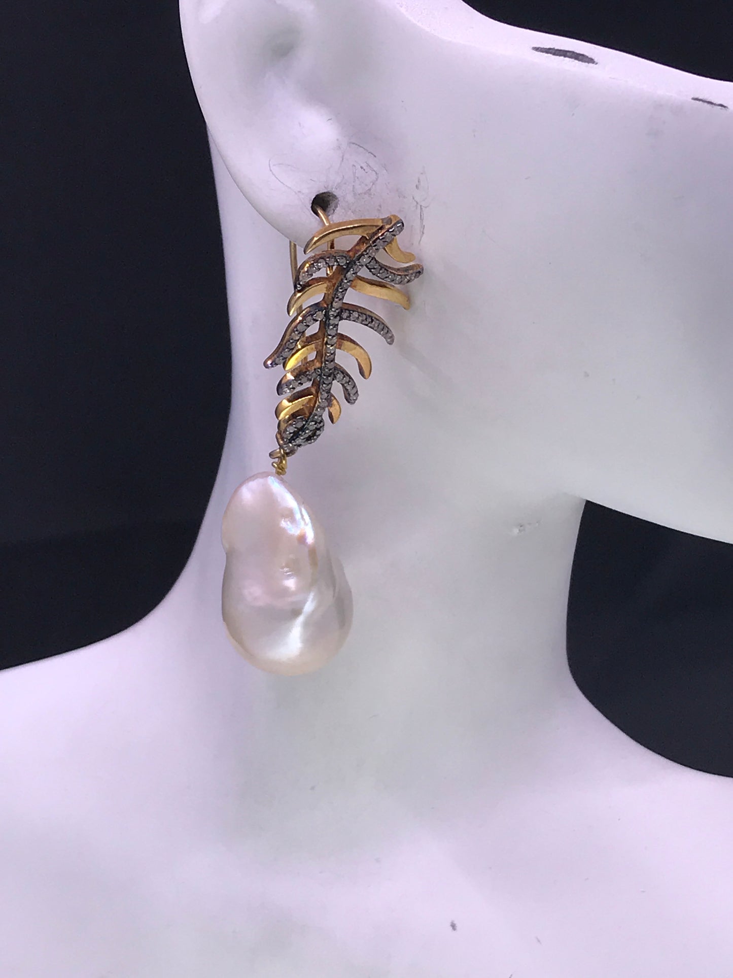 Pearl Diamond Earring