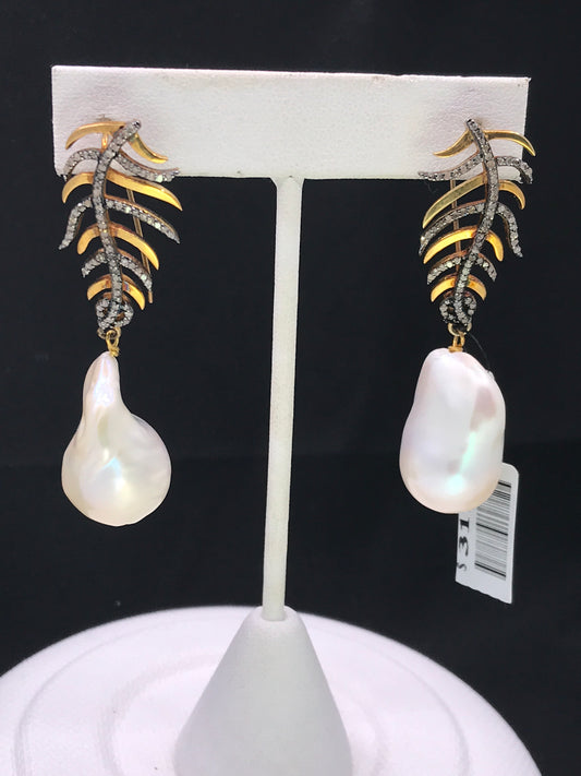 Pearl Diamond Earring