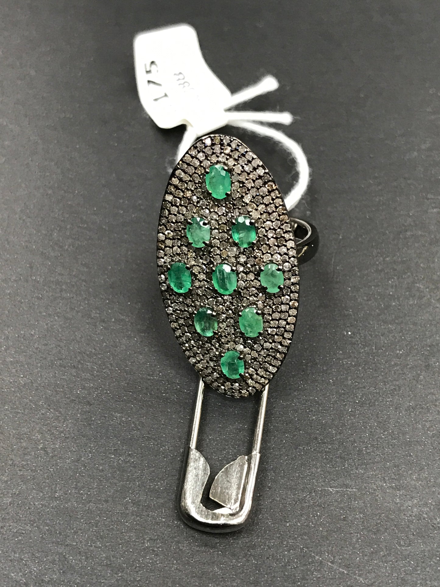 Oval Diamond Ring with Emerald Stone