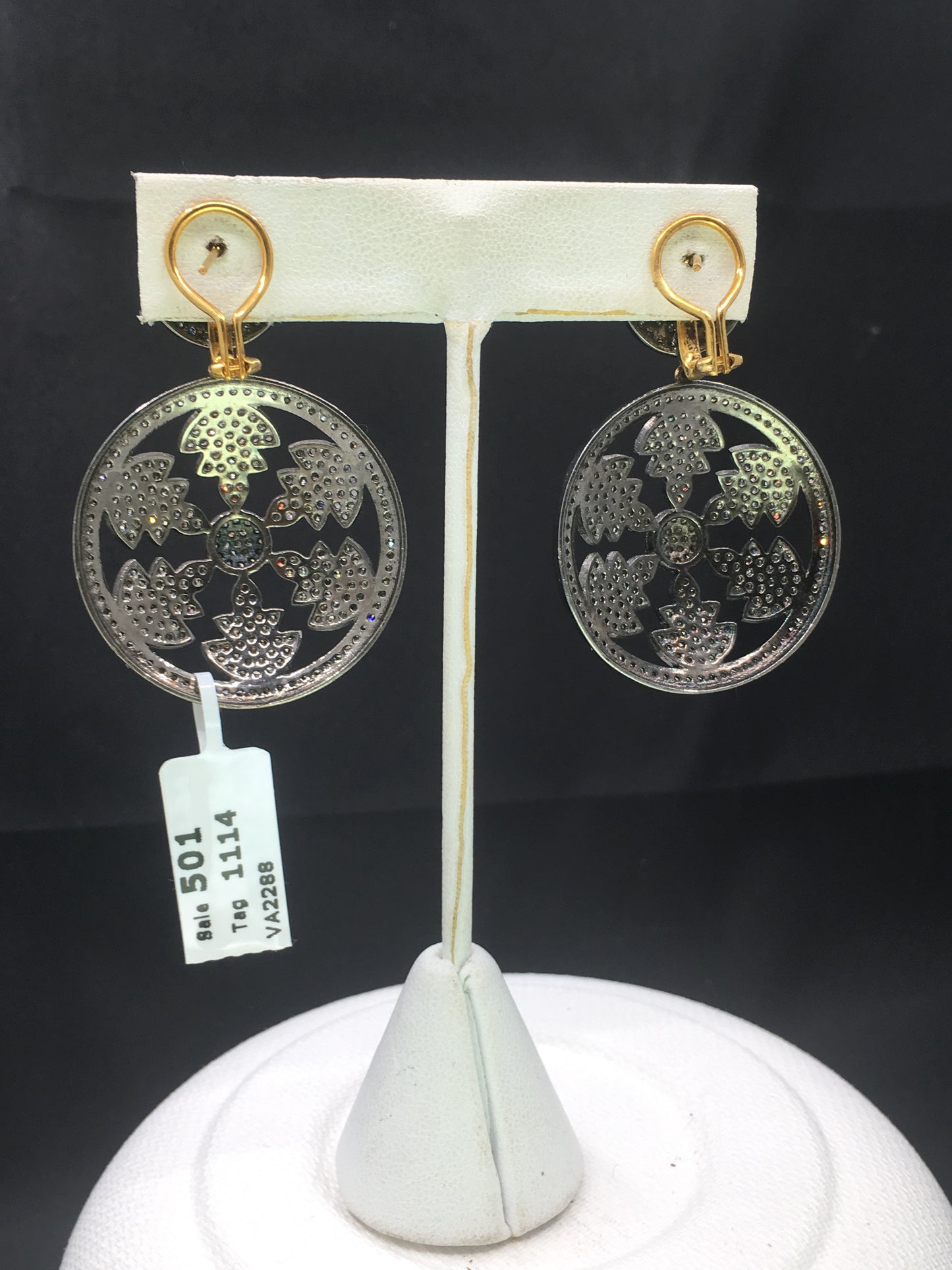 Fancy Round Shape Diamond Ring