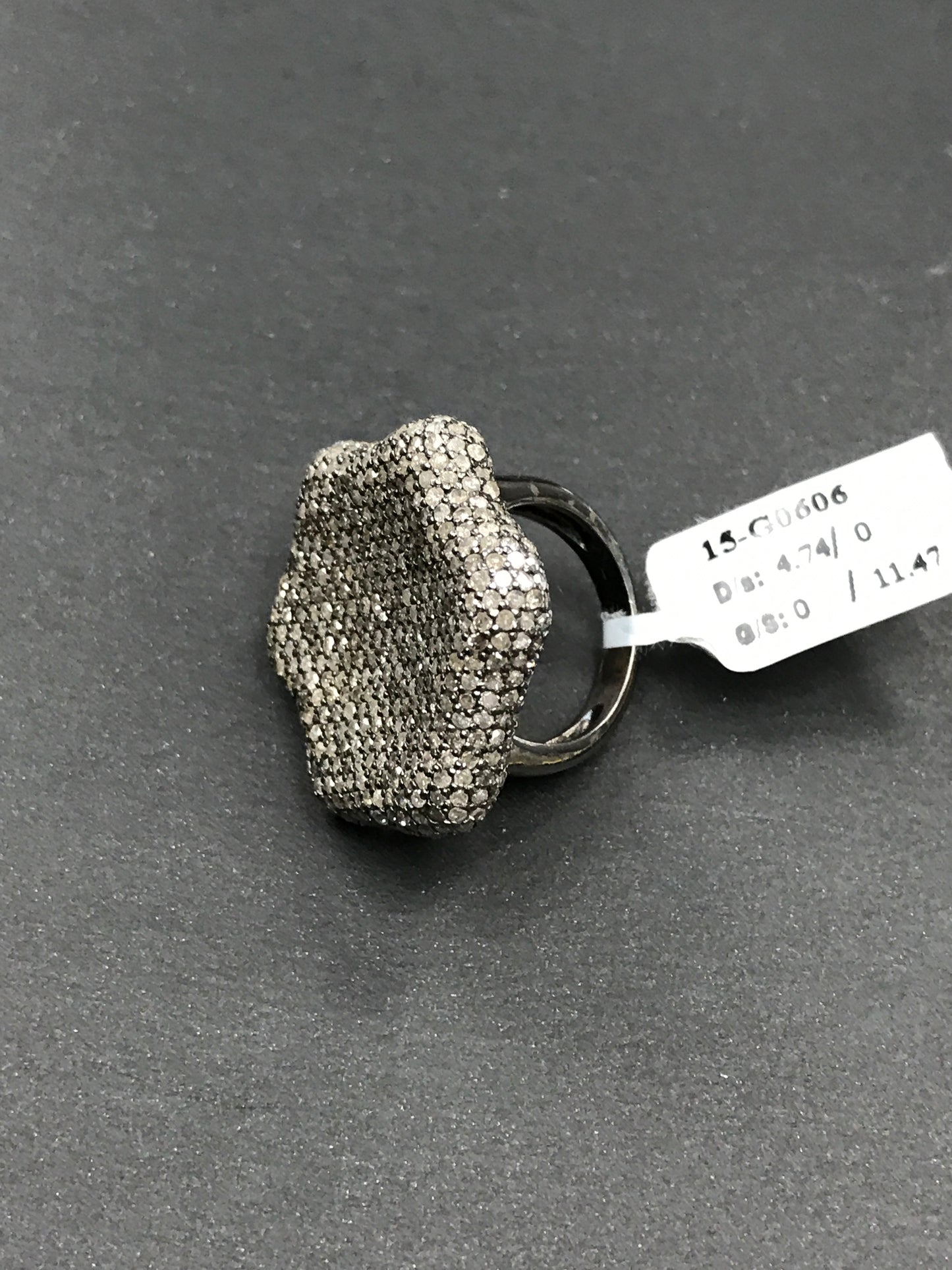 Rounded Craved Hexagon Diamond Ring