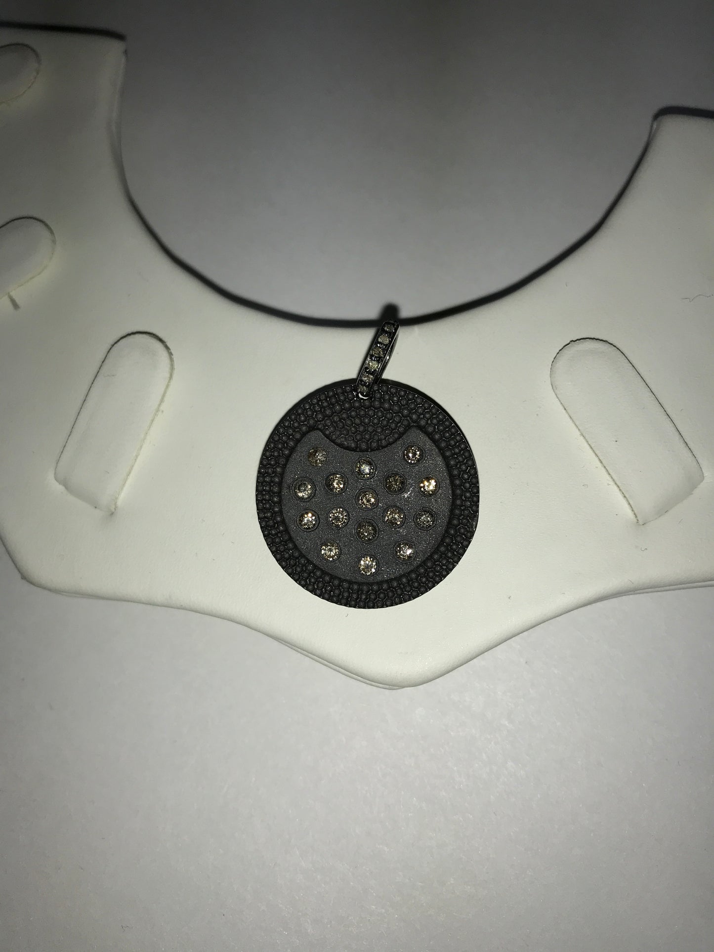 Circular Shape Diamond Pendants & Charms