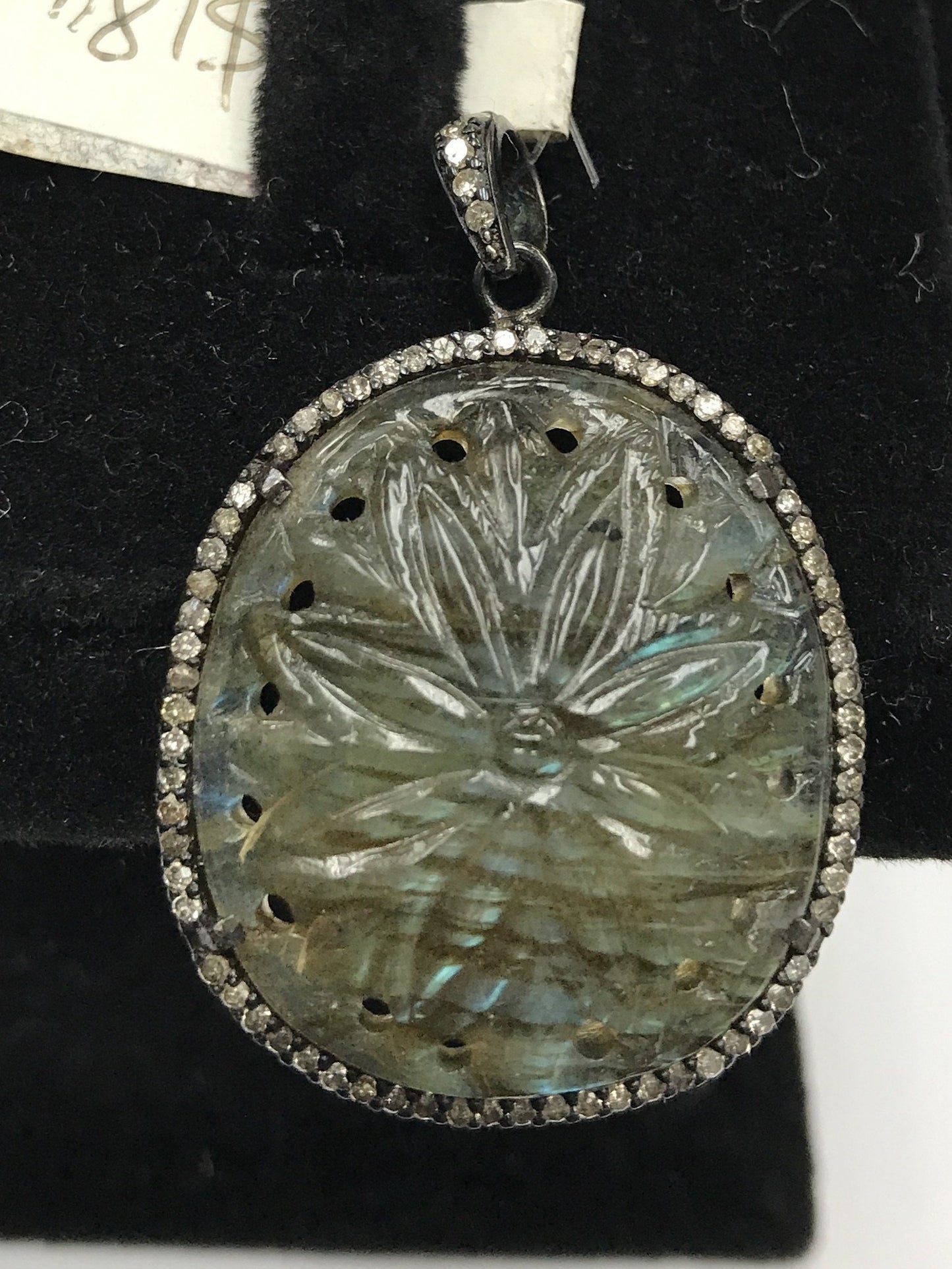 Labradorite Diamond Carving Pendant