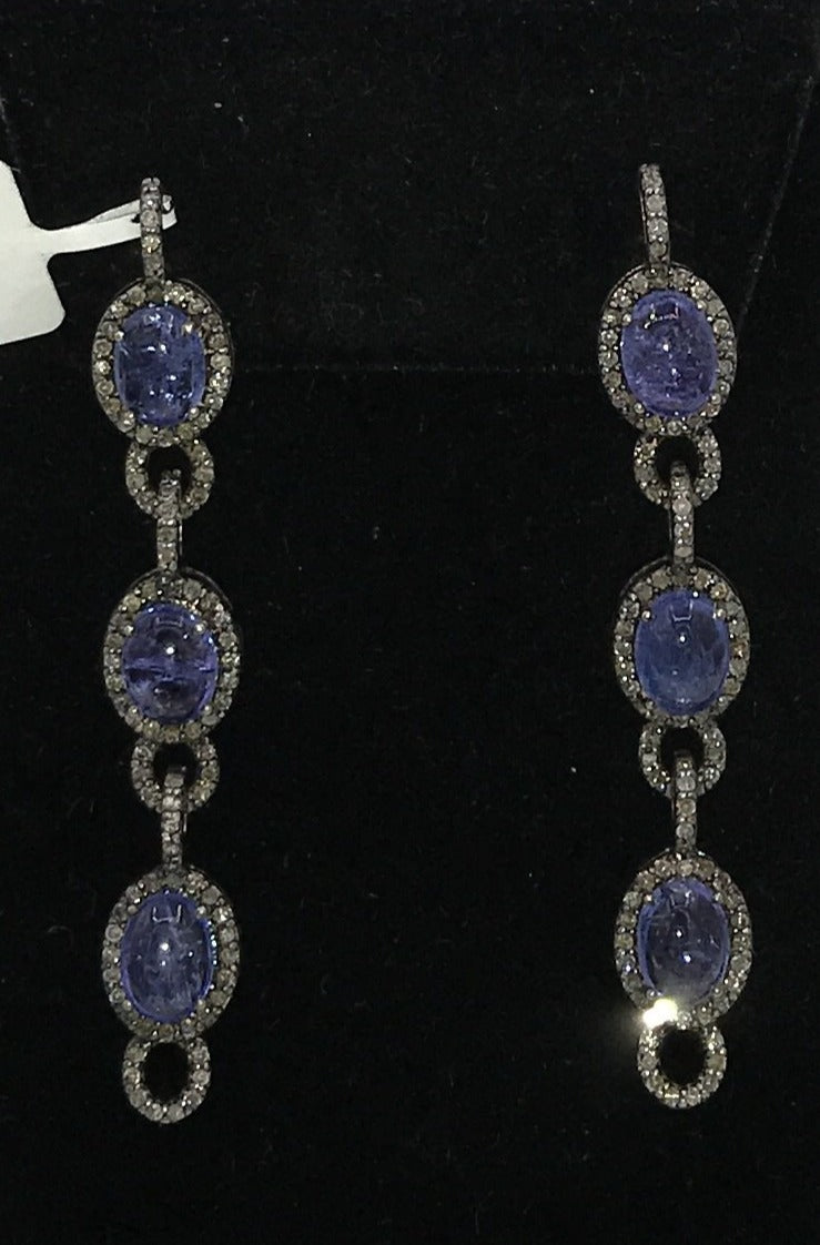 Tanzanite and Diamond Earring