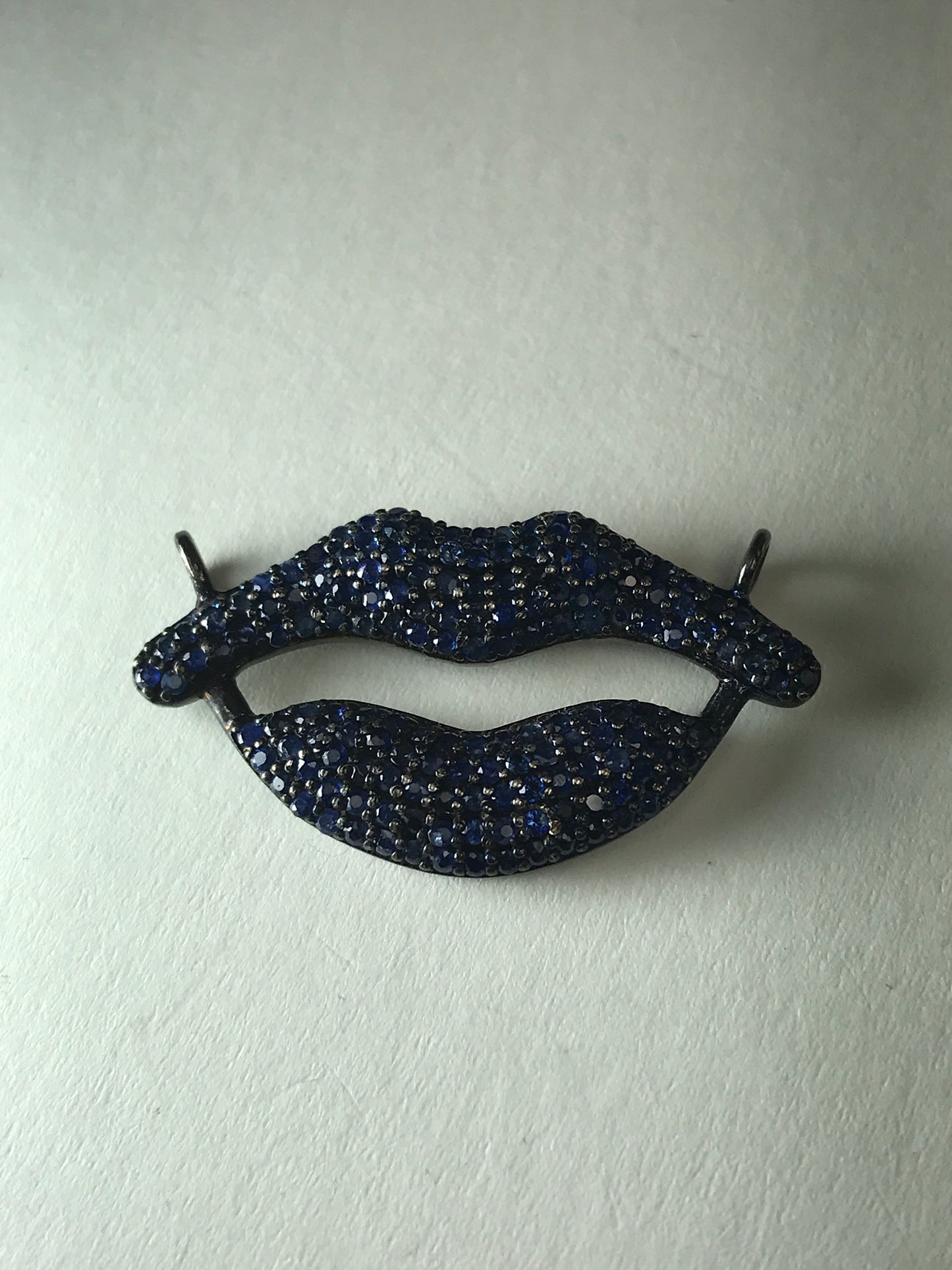 Lips Ruby Sapphire Charm