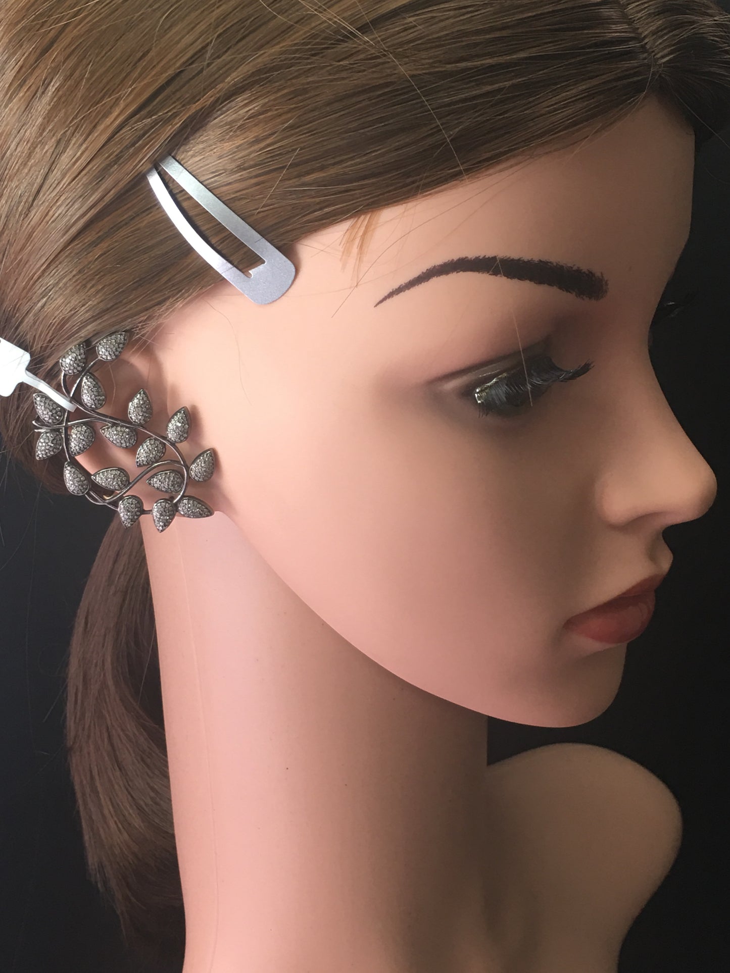 Flower diamond cuff earrings