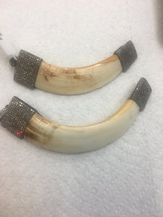 Horn Diamond Pendants