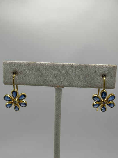 14k Gold Flower Diamond Earring
