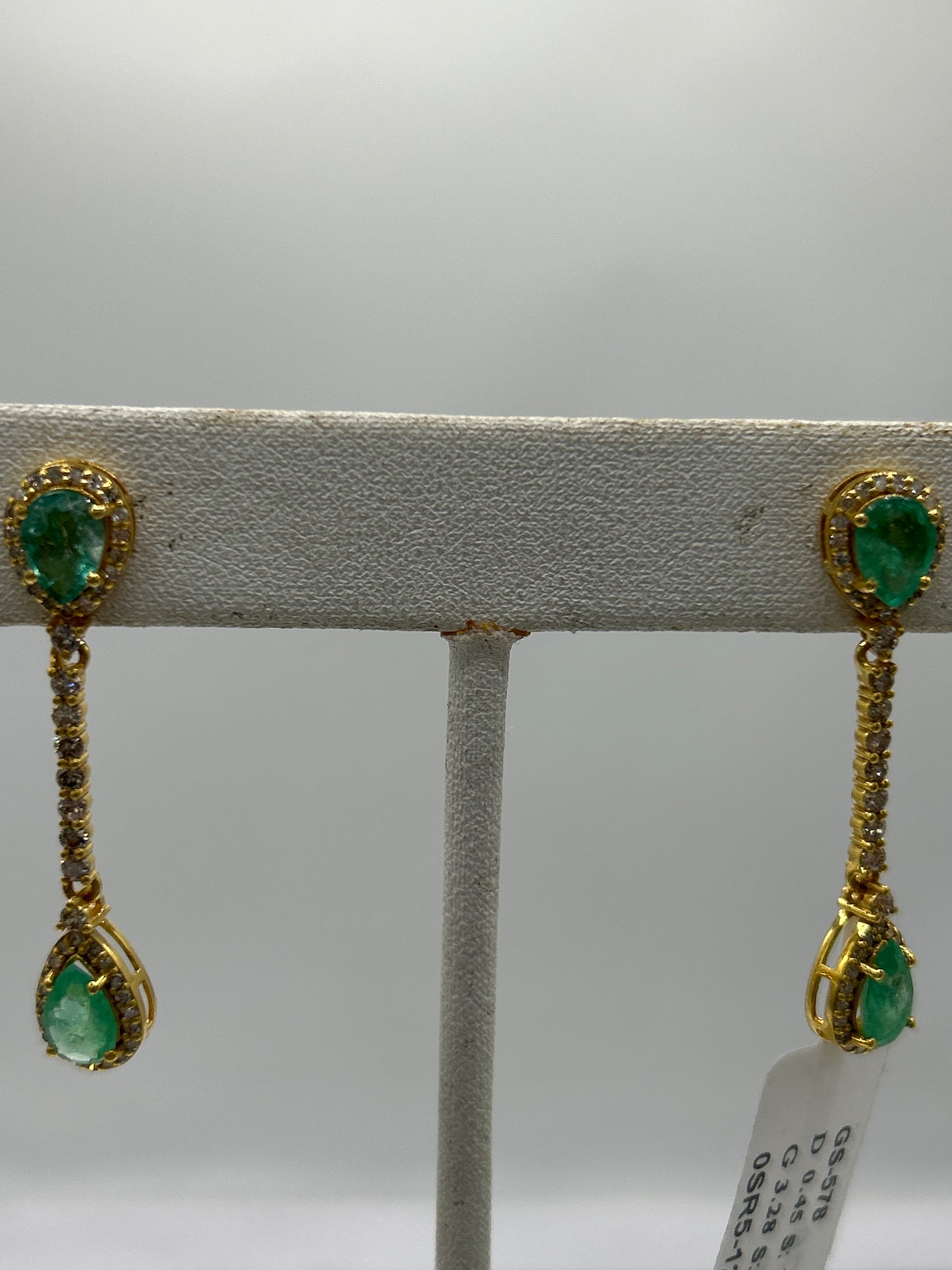 14k Gold Emerald Diamond Earring