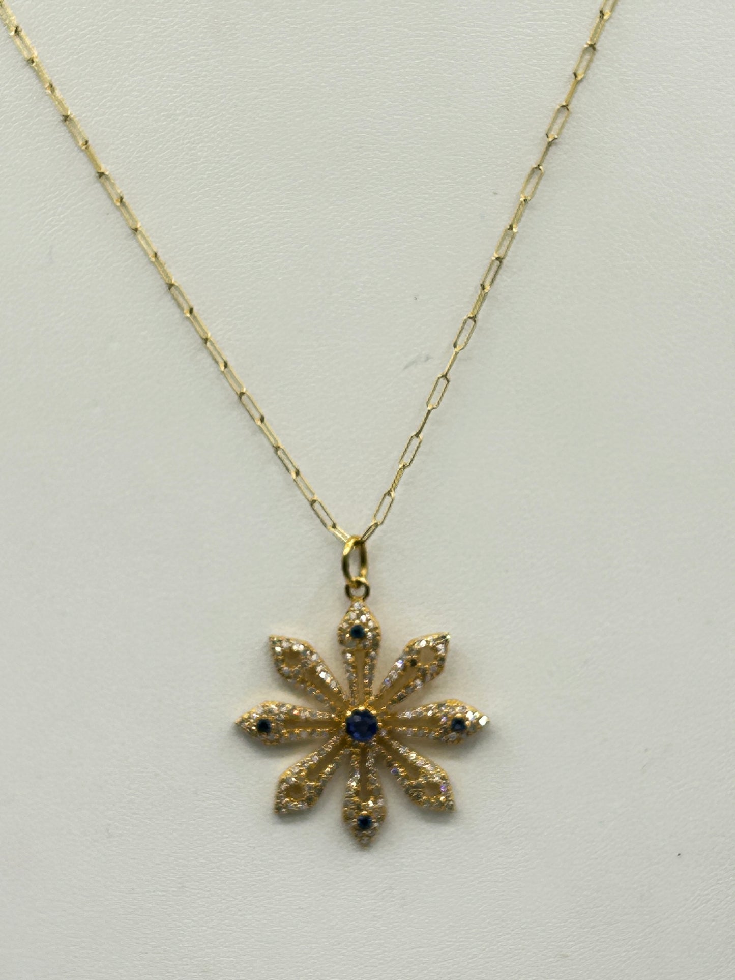 Flower 14k Solid Gold Diamond Pendants