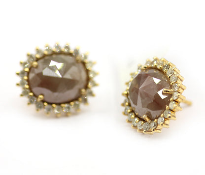 Salt paper 14k Gold Diamond Stud Earring
