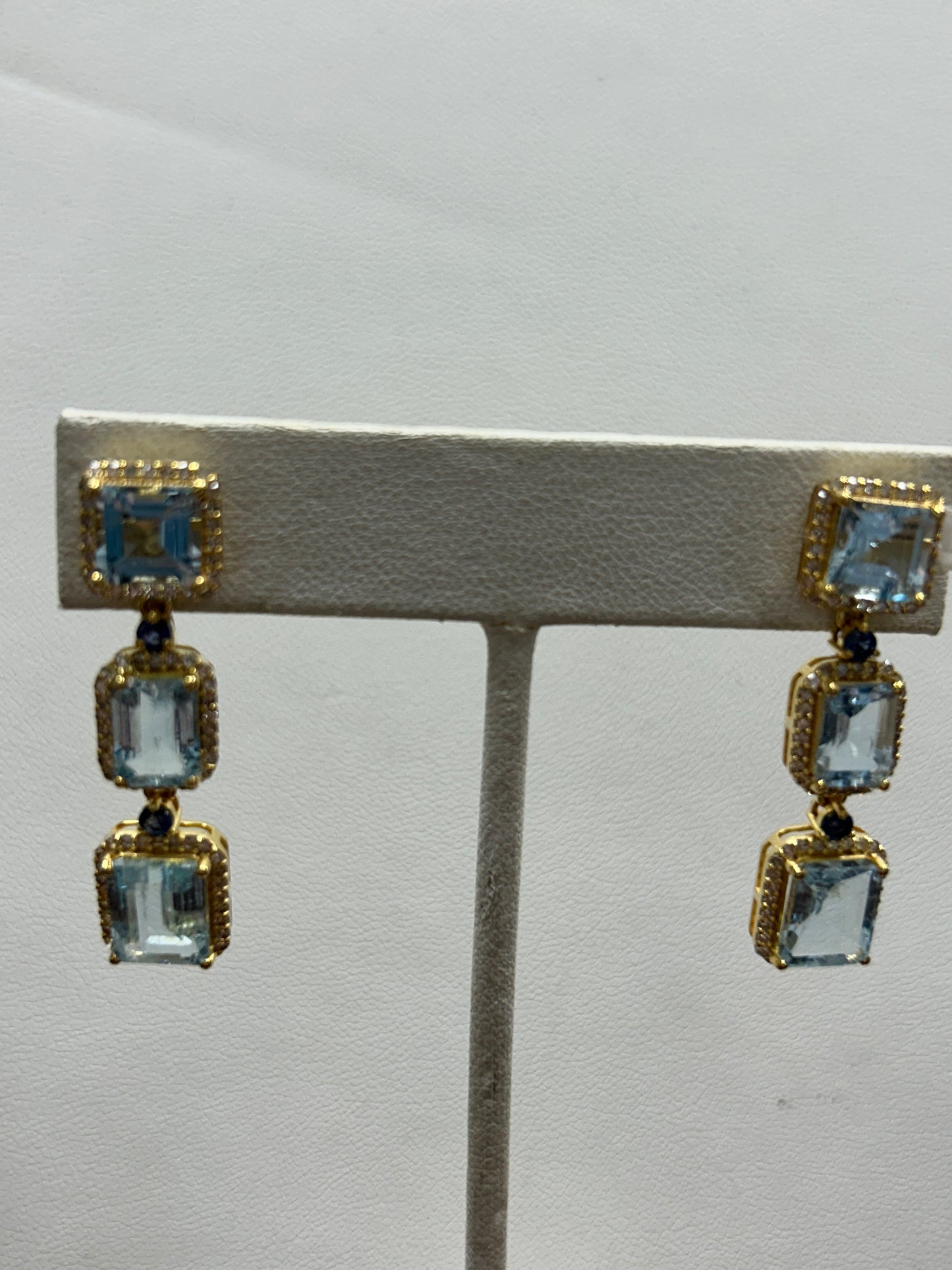 14k Solid Gold Diamond Earring