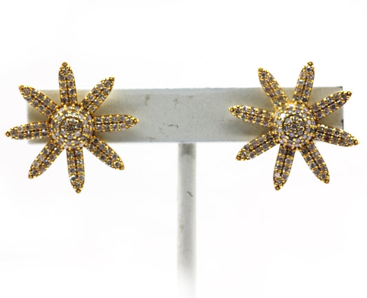 Flower 14k Solid Gold Diamond Earring.14k Solid Gold Diamond Earring..