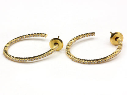 Hoop loop 14k Solid Gold Diamond Earring.14k Solid Gold Diamond Earring..