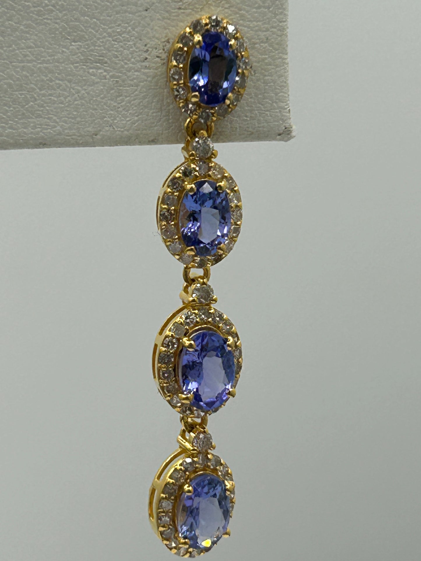 Tanzanite 14k Solid Gold Diamond Earring. Genuine handmade pave diamond Earring. 14k Solid Gold Diamond Earring..