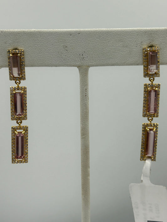 14k Solid Gold Diamond Earring.14k Solid Gold Diamond Earring..