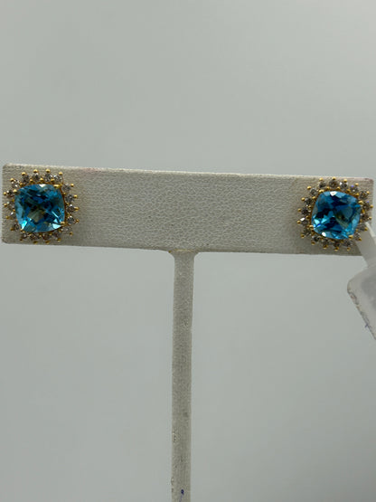 Square 14k Solid Gold Diamond Stud Earring. Genuine handmade pave diamond Earring. 14k Solid Gold Diamond Earring..
