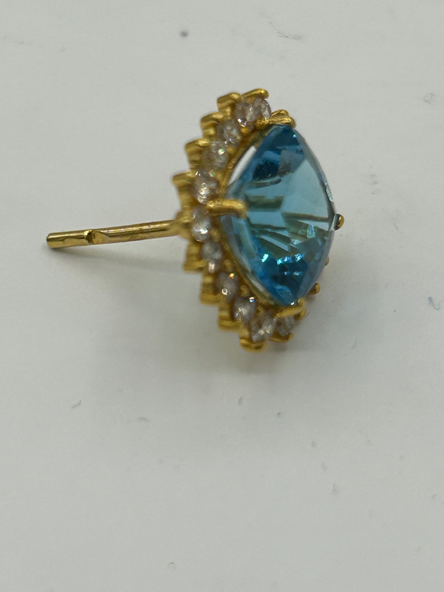 Square 14k Solid Gold Diamond Stud Earring. Genuine handmade pave diamond Earring. 14k Solid Gold Diamond Earring..