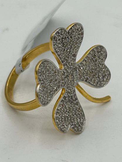 14k Solid Gold Flower Diamond Rings. Genuine handmade pave diamond Rings. Approx Size 1.04 "(26 x 26 mm)