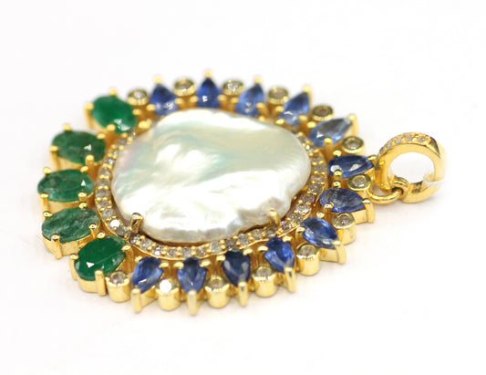 Pearl pendant in 925 silver with pave diamonds and Emerald Stone