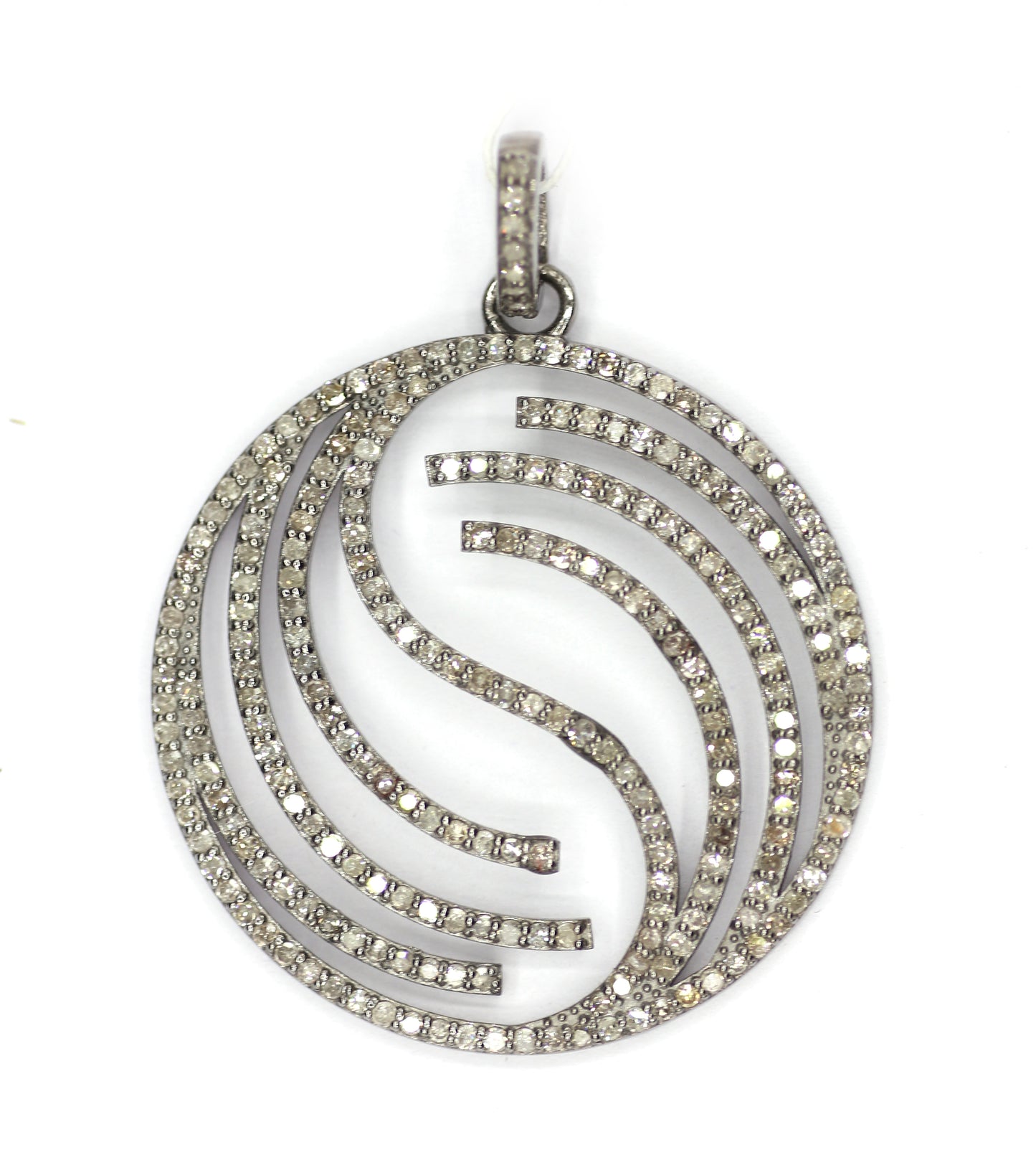 Round Shape sterling silver Diamond pendant