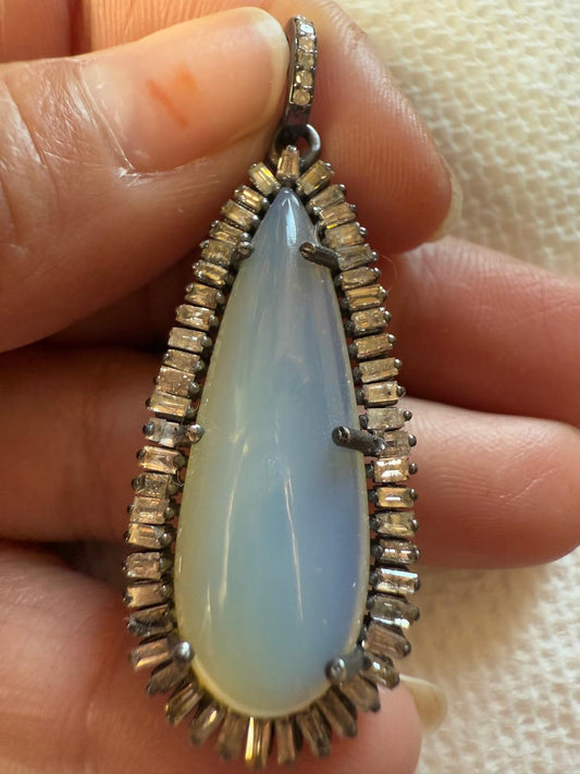 Drop Baguette Diamond Pendant