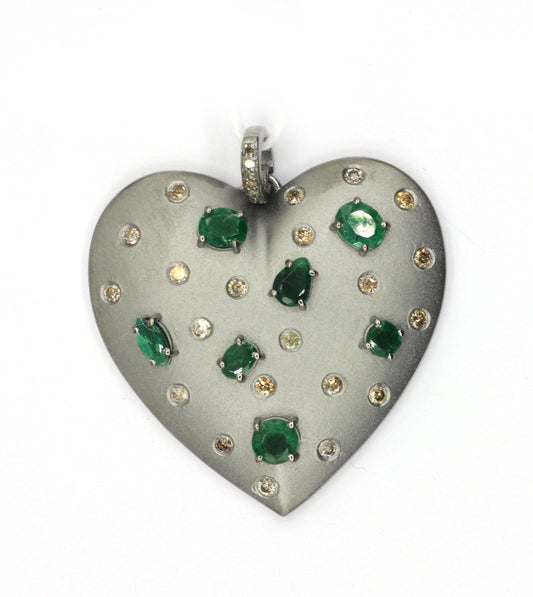 Heart Pave Diamond Pendant With emerald Stone