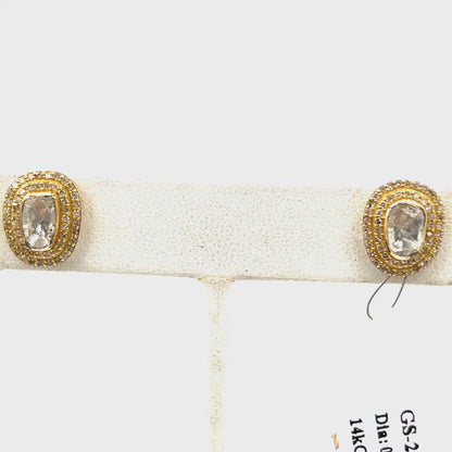 Oval 14k Solid Gold Diamond Stud Earring.14k Solid Gold Diamond Earring..