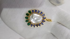 Pearl pendant in 925 silver with pave diamonds and Emerald Stone