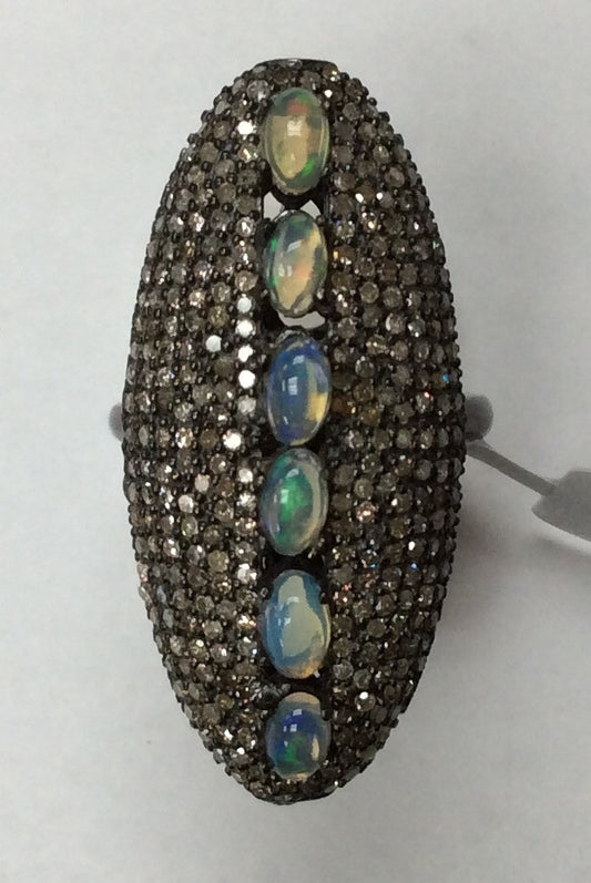 Ring Diamond with Opal