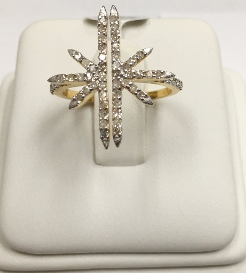 14k Solid Gold Star Diamond Rings. Approx Size 0.80 "(18 x 20 mm)