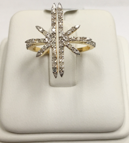 14k Solid Gold Star Diamond Rings. Approx Size 0.80 "(18 x 20 mm)