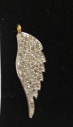 14K Solid Gold Diamond Wings Shape Pendants Approx Size 1.08 "(9 x 27 mm)