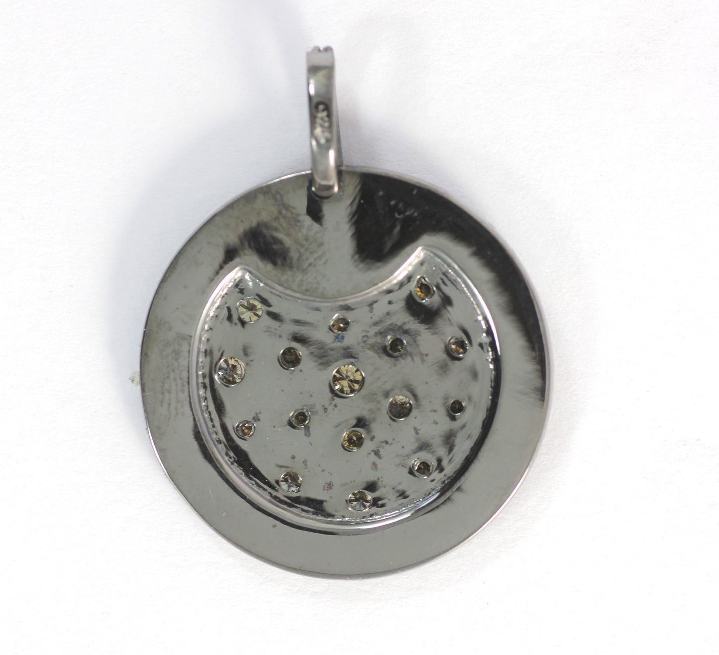 Circular Shape Diamond Pendants & Charms