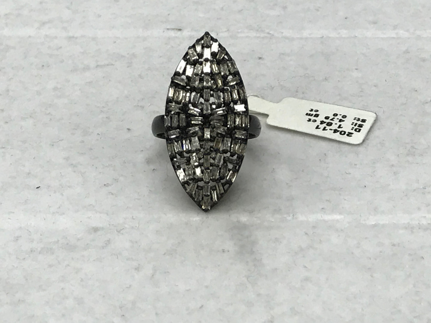 Oval Shape with Rectangle Shape Diamond