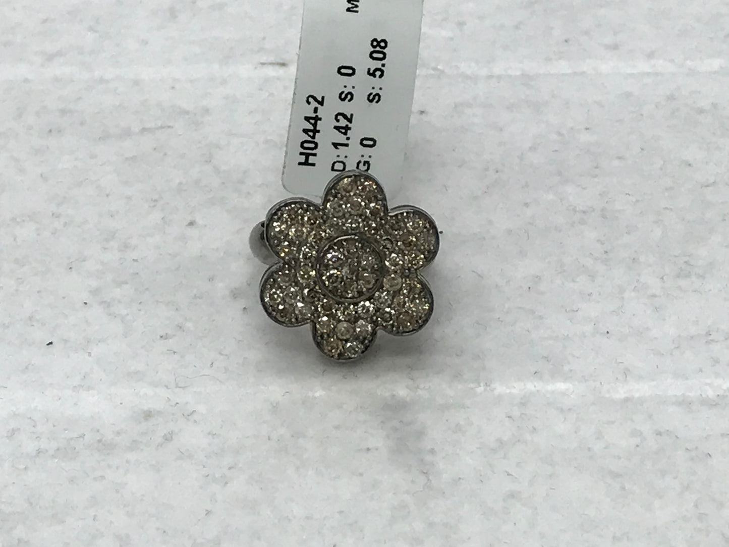 Flower Shape Diamond Ring