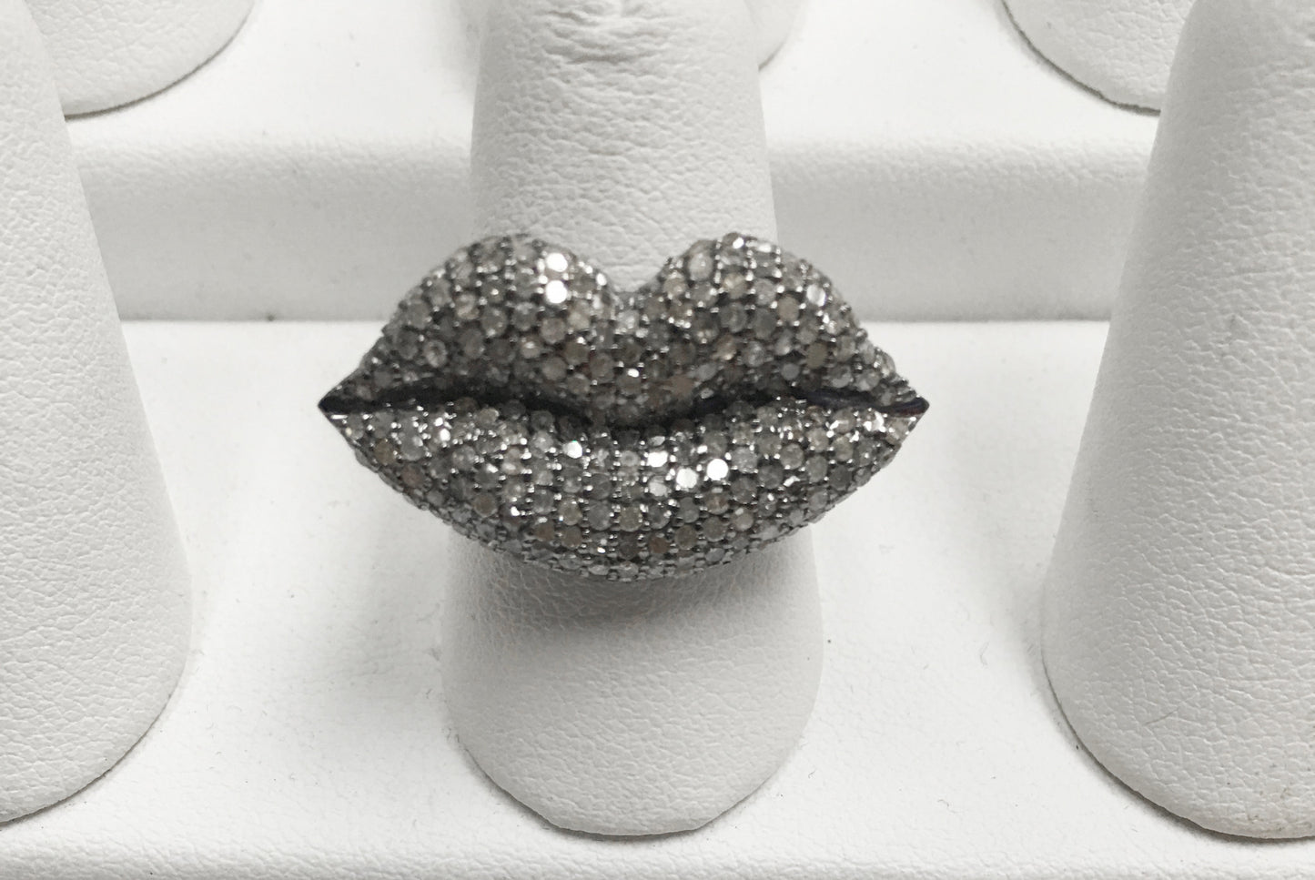 Lips Shape Designer Ring ,Lip Shape Party Ring