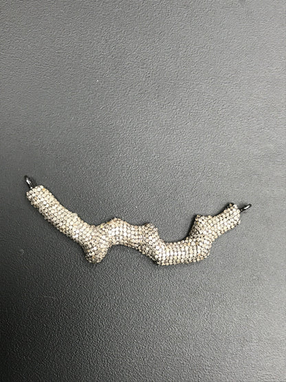 PENDANTS & CHARMS