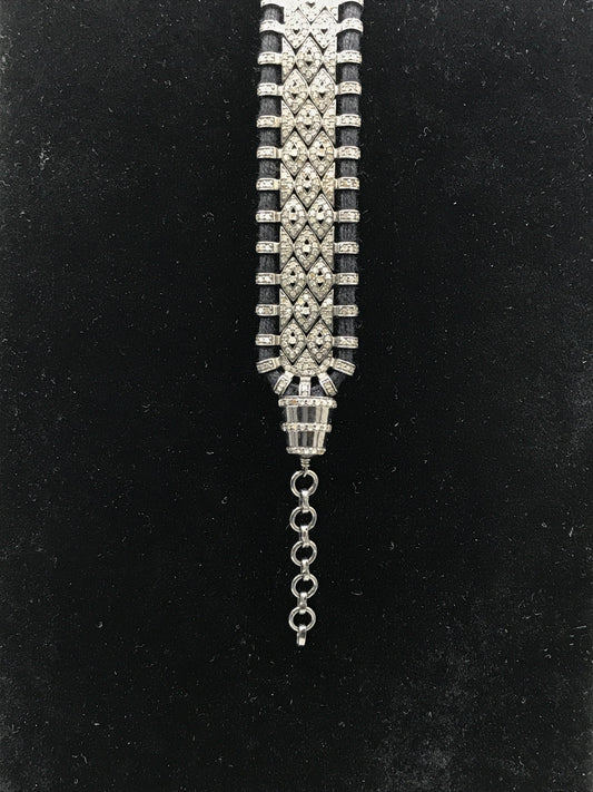 Diamond macrame bracelet