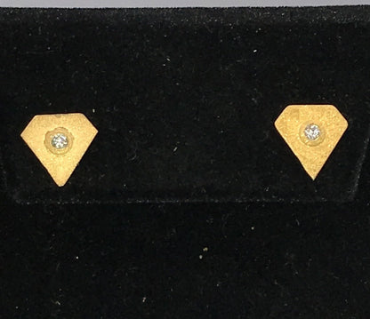 Diamond Earrings studs. Genuine handmade pave diamond Earrings studs.