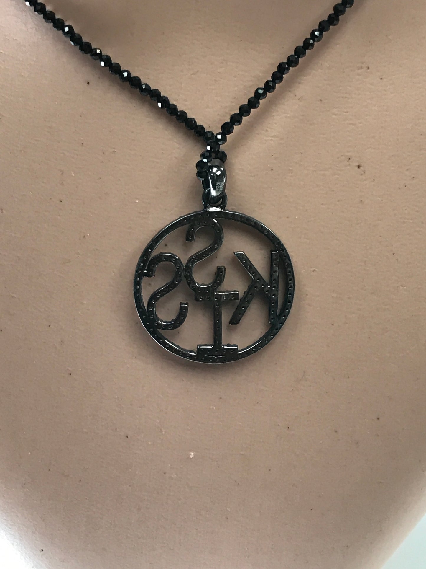 Kiss Diamond Pendant