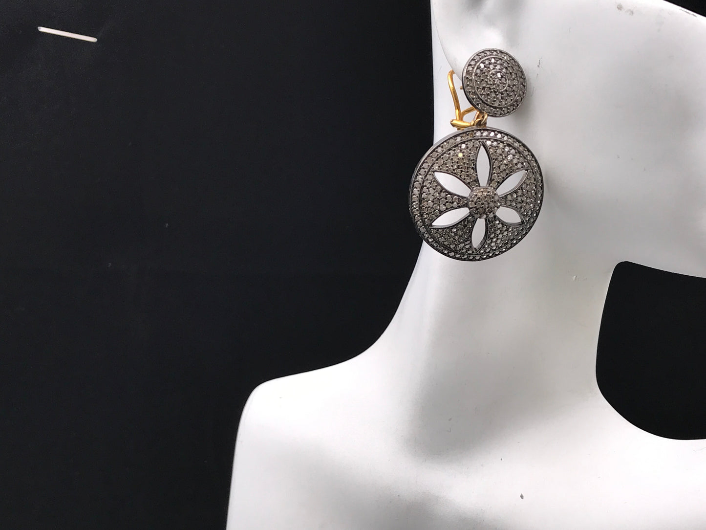 Fancy Round Flower Shape Diamond Earring