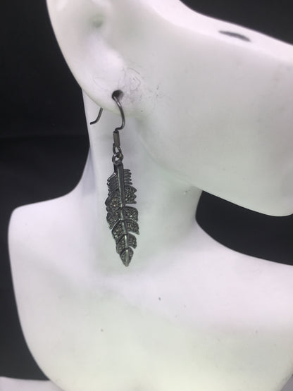 PENDANTS & CHARMS