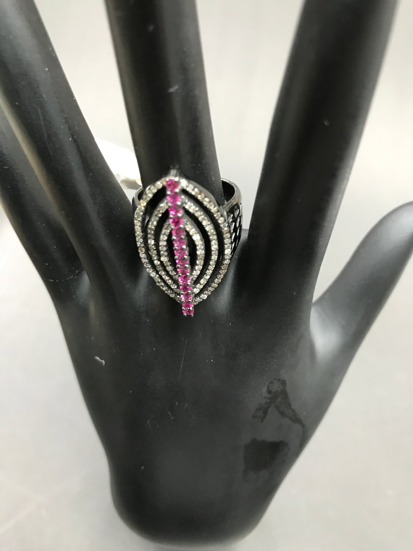 DESIGNER DIAMOND AND RUBY RING