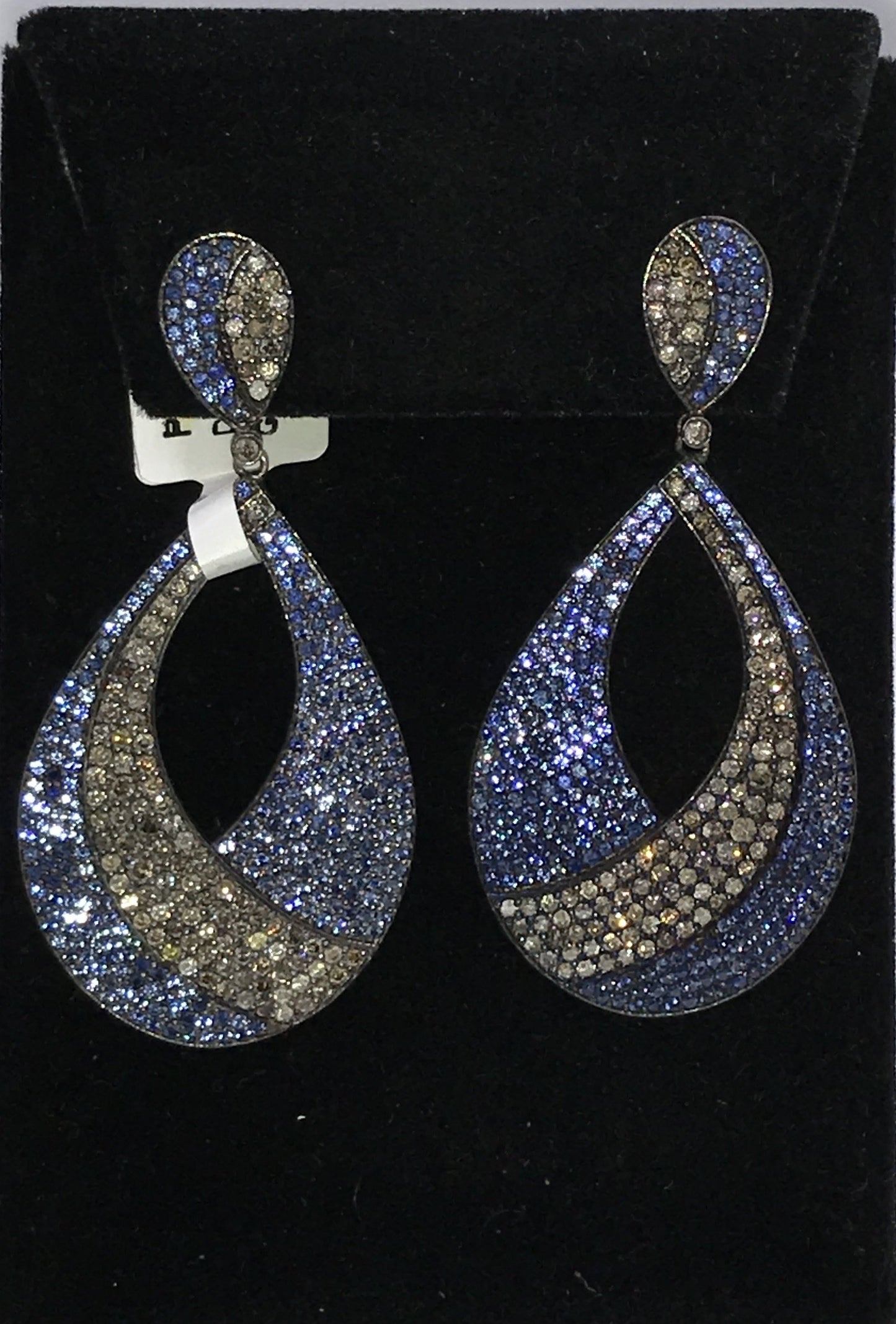 Diamond and Blue Sapphire Drop Shape Earring