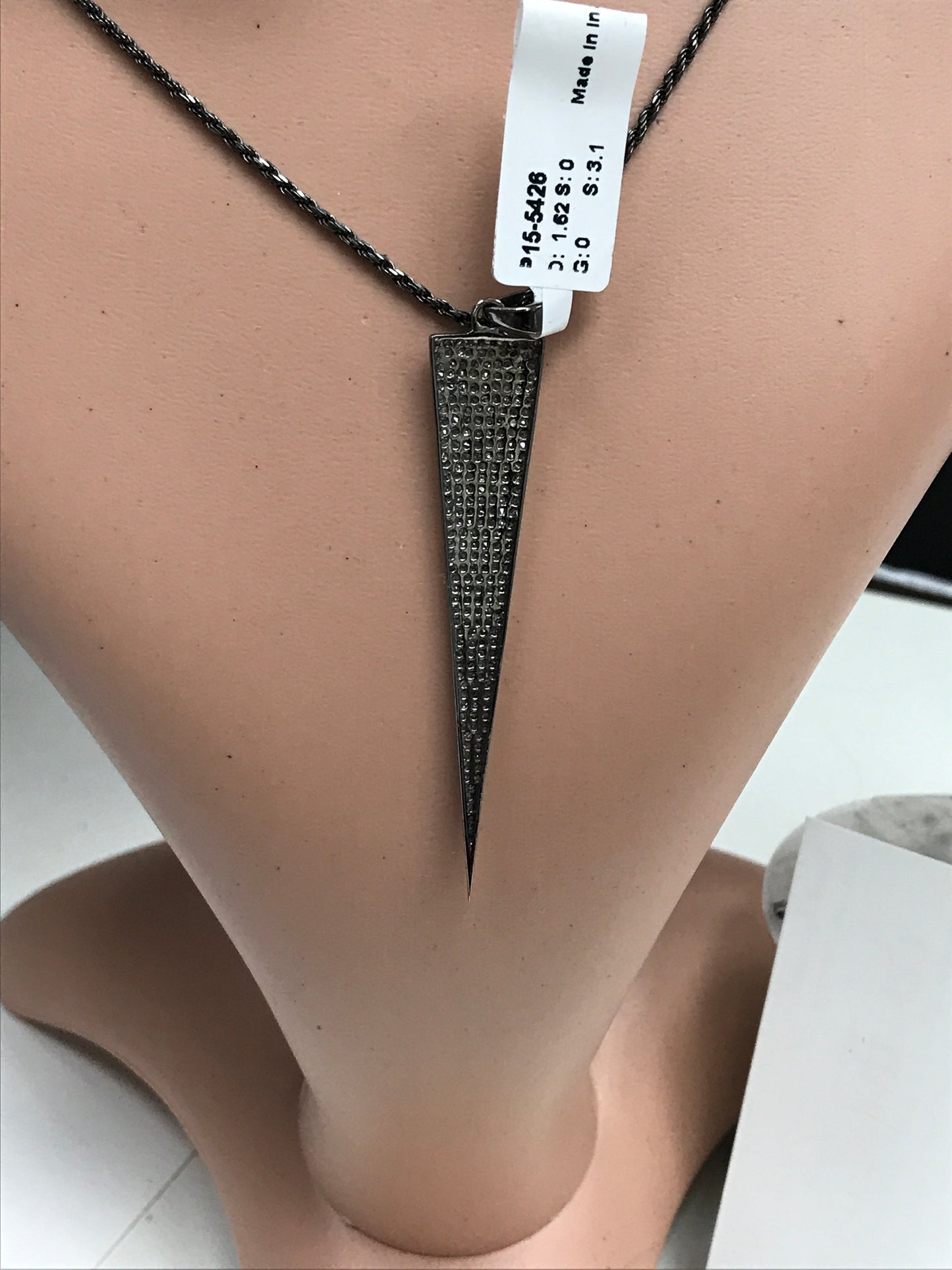 PENDANTS & CHARMS